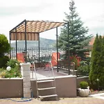 Ivona 2 Apartamento