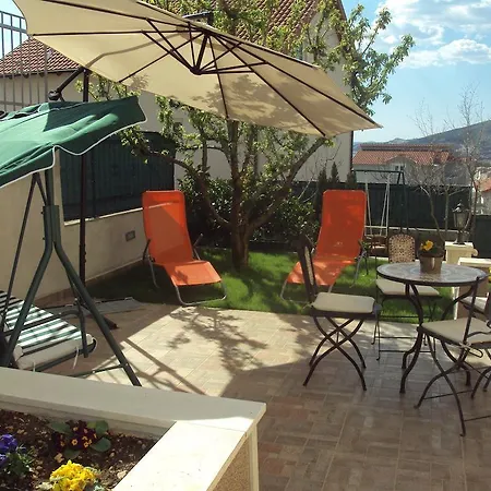 Apartmán Ivona 2 *