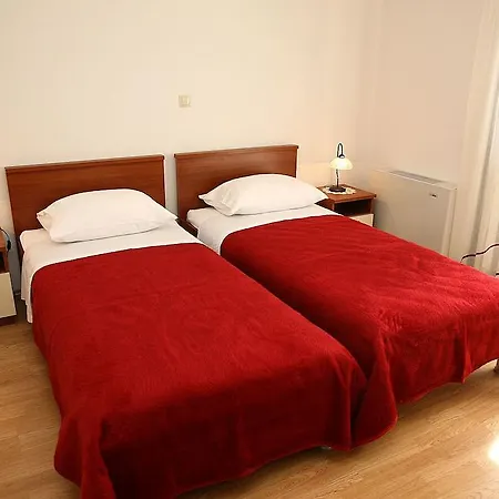 Ivona 2 Trogir