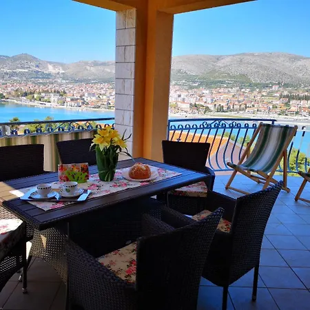 Apartmán Ivona 2 *