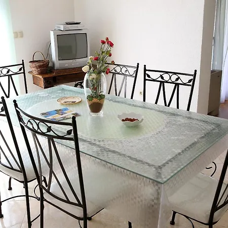 Ivona 2 Apartman Trogir