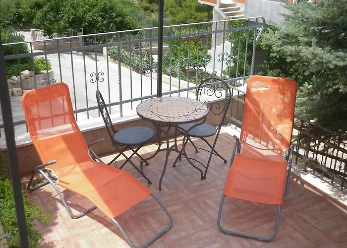 Apartment Ivona 2 *