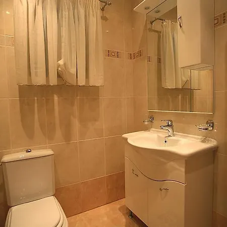 شقة Ivona 2 *