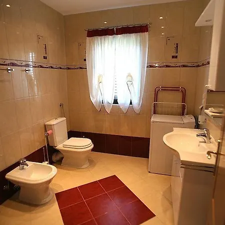 شقة Ivona 2 *