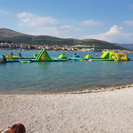 アパート Ivona 2 *